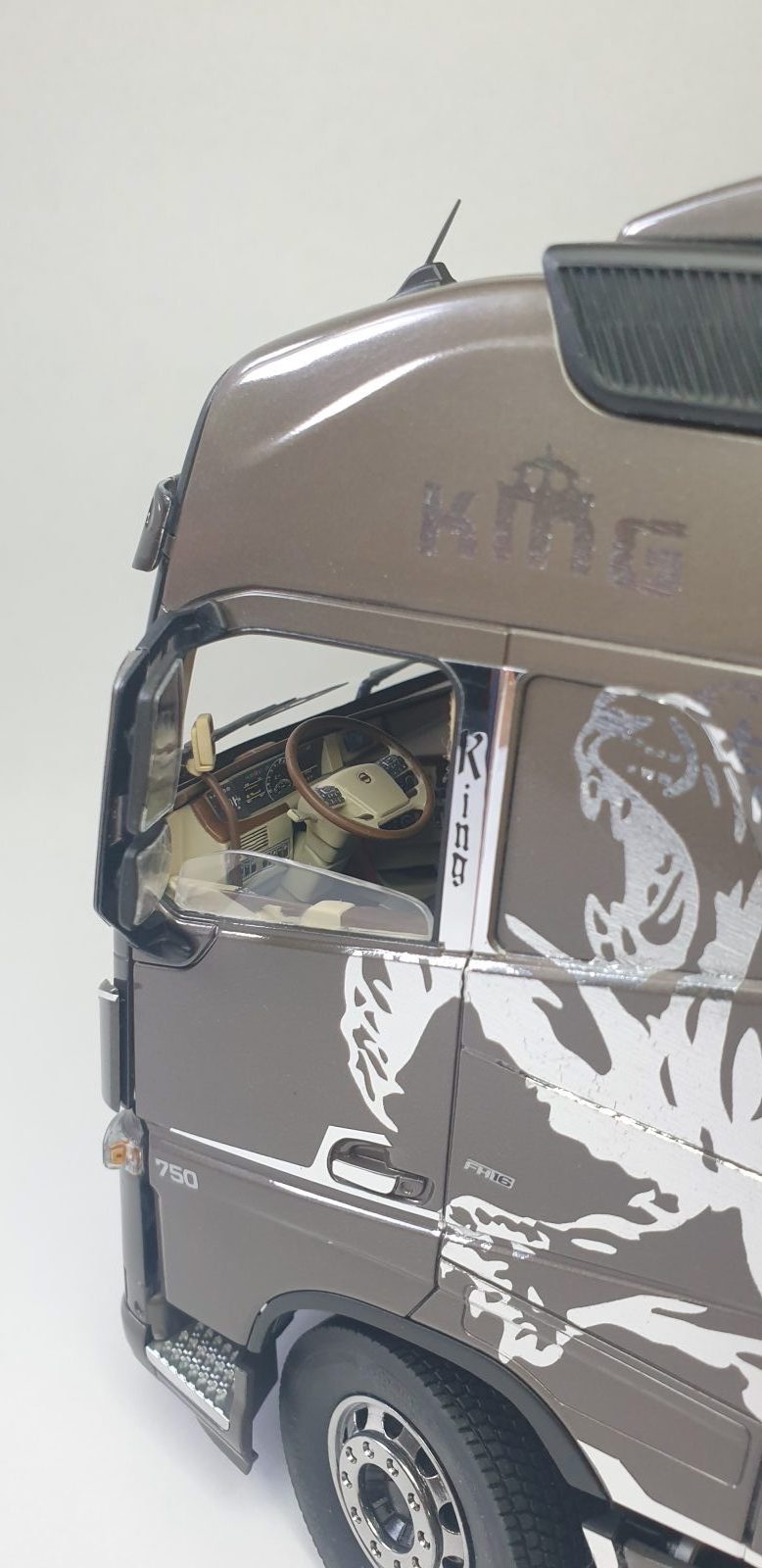 VOLVO FH4 - Italeri