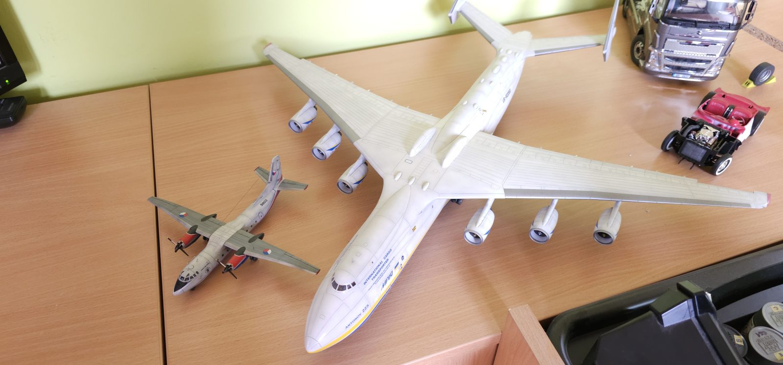 AN-24 s AN-225 Mrija