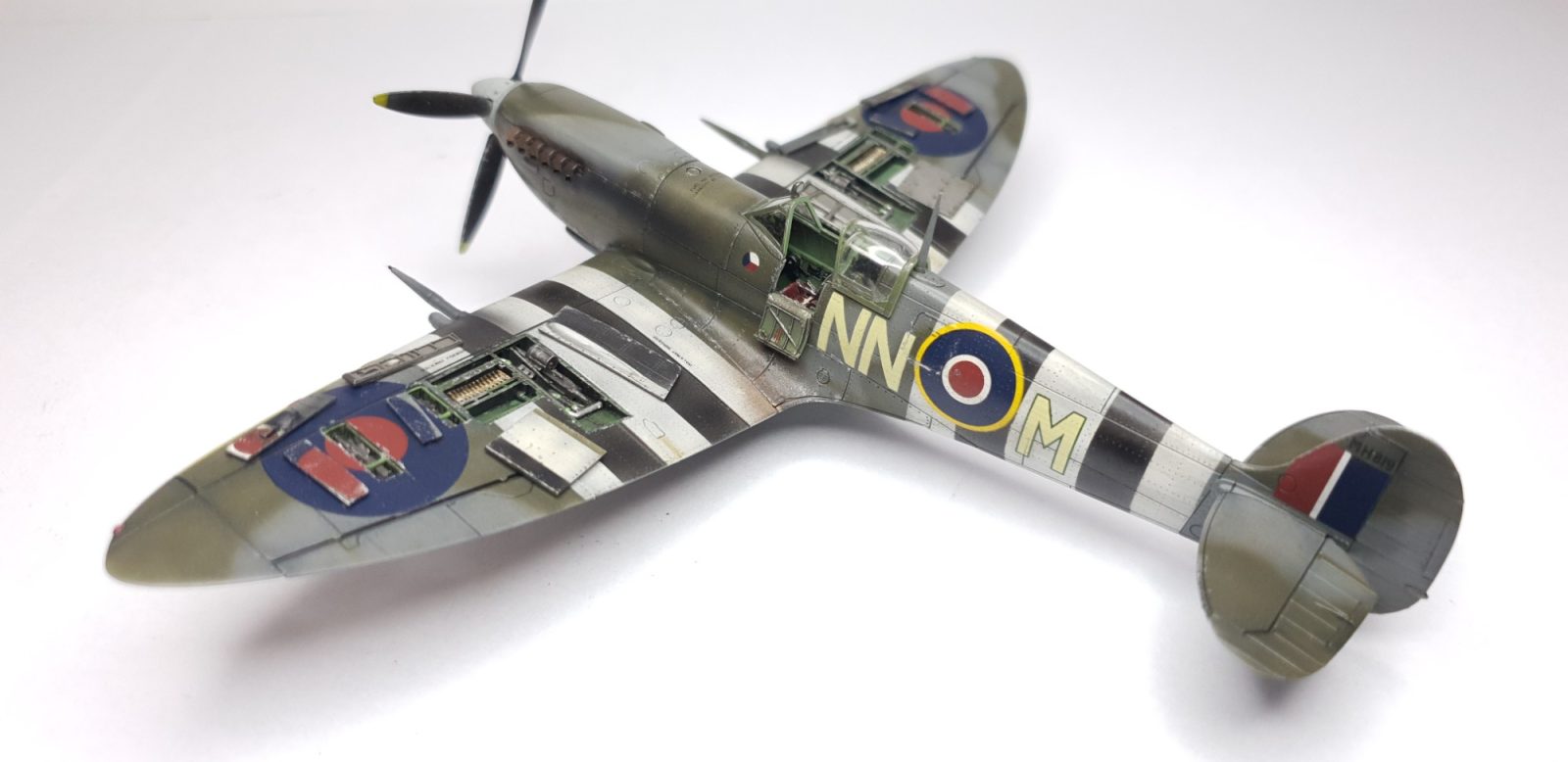 Spitfire Mk.IXc - Eduard
