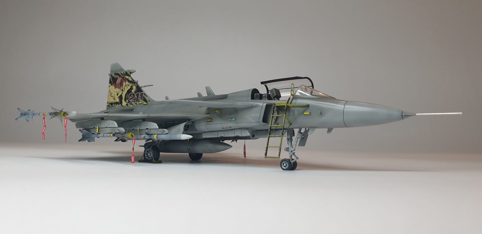 JAS-39C Gripen - Italeri