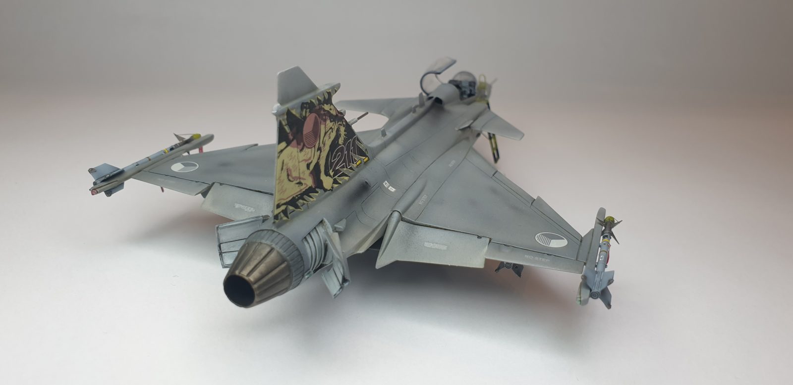 JAS-39C Gripen - Italeri